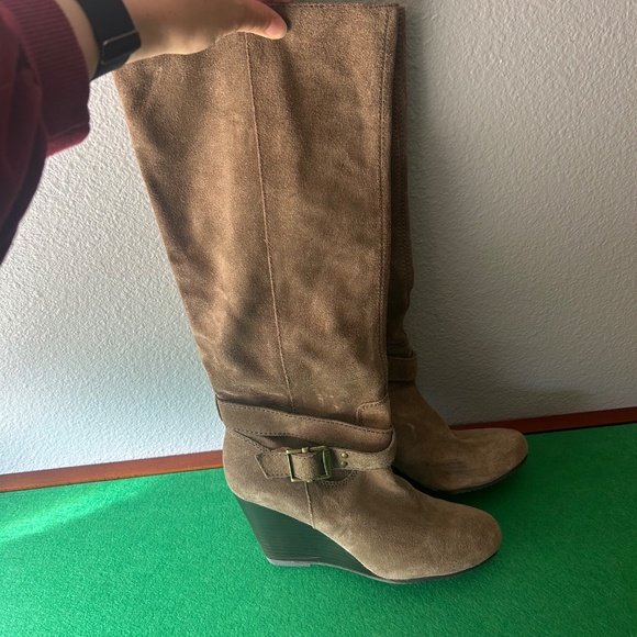 BCBGeneration suede knee high wedge boots - Picture 2 of 4